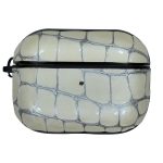 کاور ایرپاد پرو 2 کد چرم PL23 روی کار